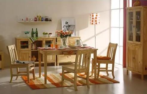 松木家具怎么樣，松木家具的優(yōu)缺點(diǎn)有哪些？