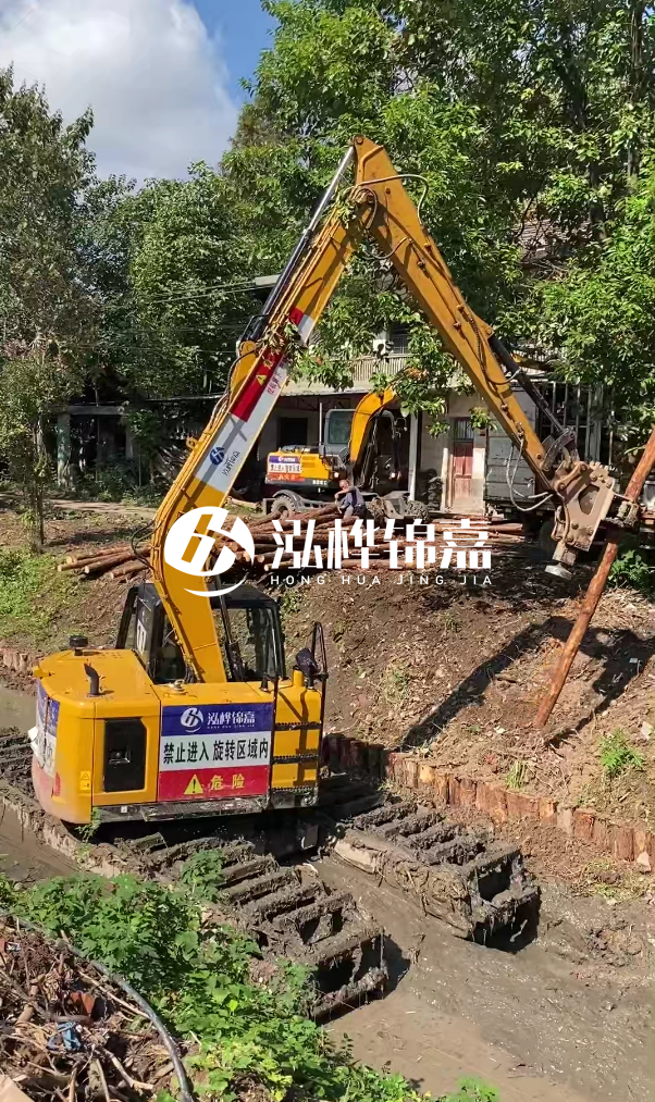 新余河道清淤專(zhuān)業(yè)施工-水陸挖掘機河道清淤的方式？