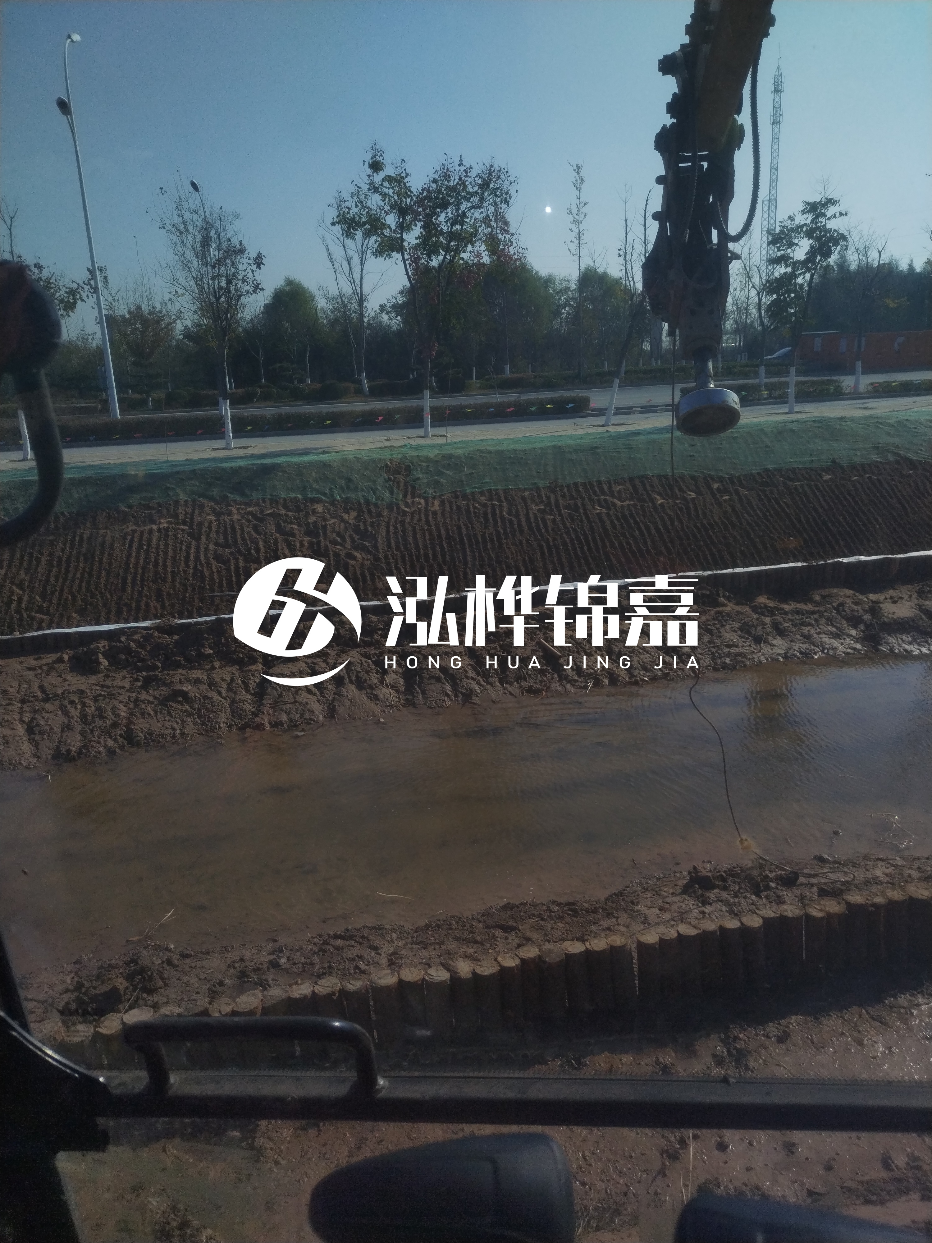 懷化松木樁源頭廠(chǎng)家-打河道木樁多少錢(qián)一米？