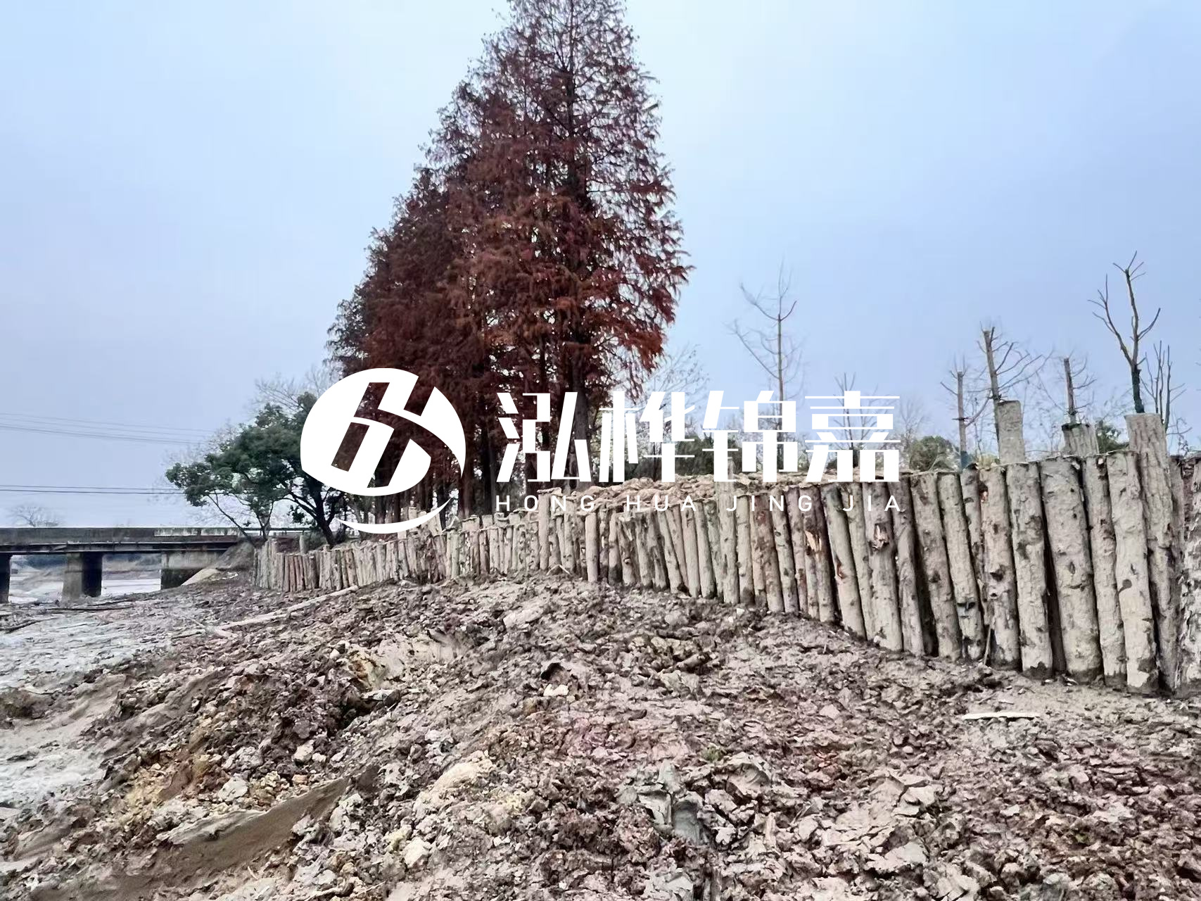 平?jīng)鐾跈C打木樁專(zhuān)業(yè)施工-松木樁工程量怎么計算的？