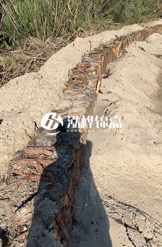 江蘇松木樁源頭廠(chǎng)家泓樺錦嘉-松木樁4米直徑8-10的價(jià)格？