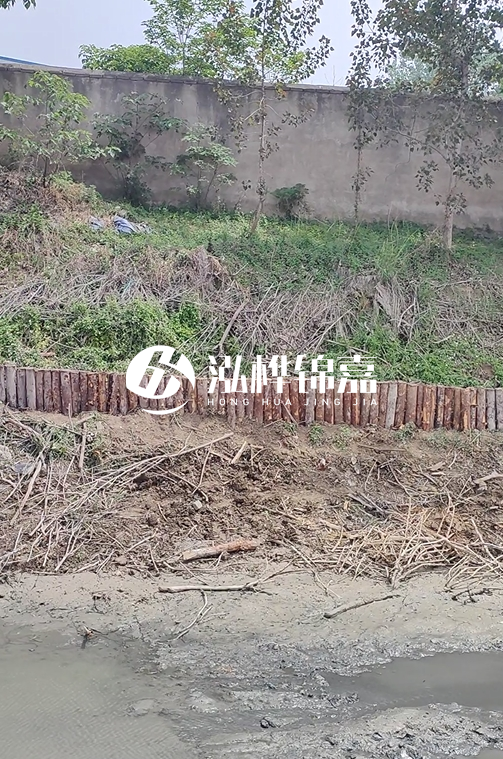 河邊打木樁有什么作用-木樁打入土里怎么防腐的？