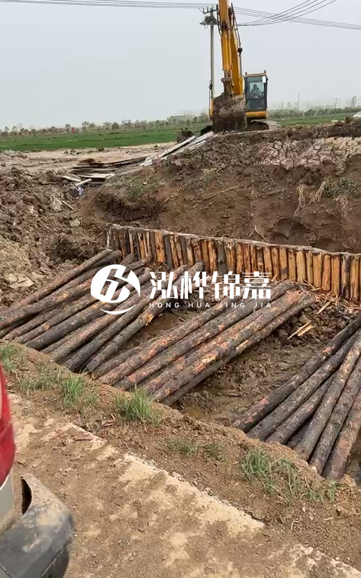 5米大頭16松木樁多少錢(qián)一根？按小頭報價(jià)貴還是大頭報價(jià)貴？