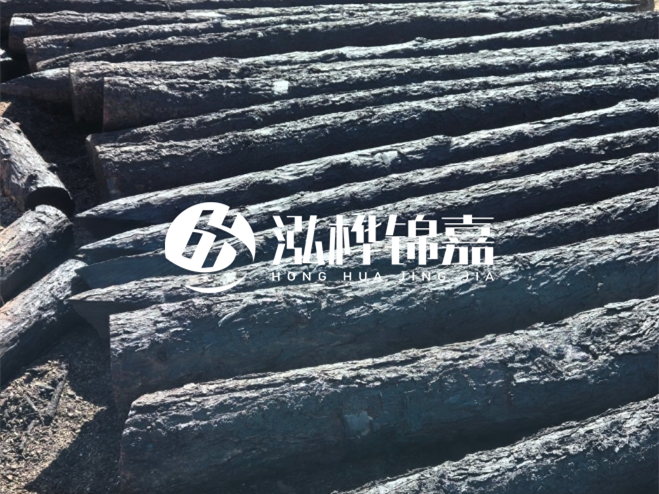 經(jīng)過(guò)防腐處理的松木樁價(jià)格貴多少？炭化處理的松木樁貴多少？
