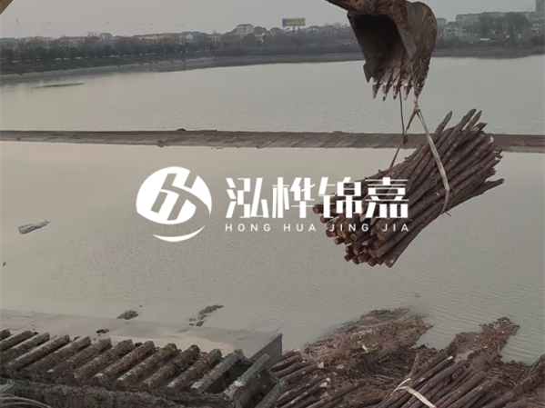 包工包料和清工施工哪種更劃算？1000根松木樁正常施工周期要多久？